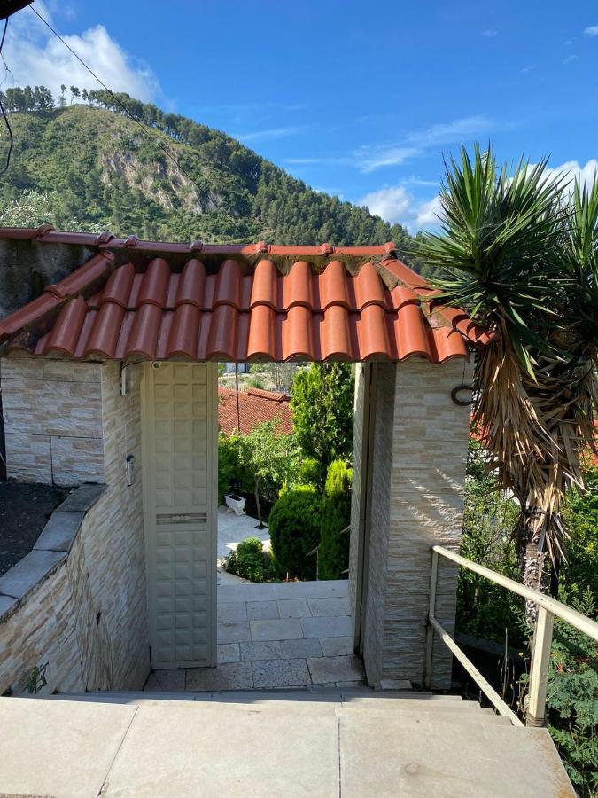 Marl'S Home Berati Exterior foto